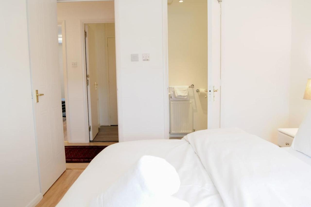 Peaceful And Quiet Apartment In A Bustling City Edimburgo Exterior foto